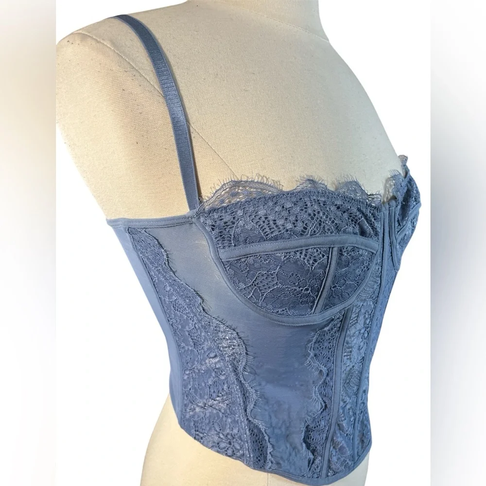 Dealmore Lace Bustier Corset Blue Lace w/adjustable straps and fit Size Medium - Picture 3 of 8